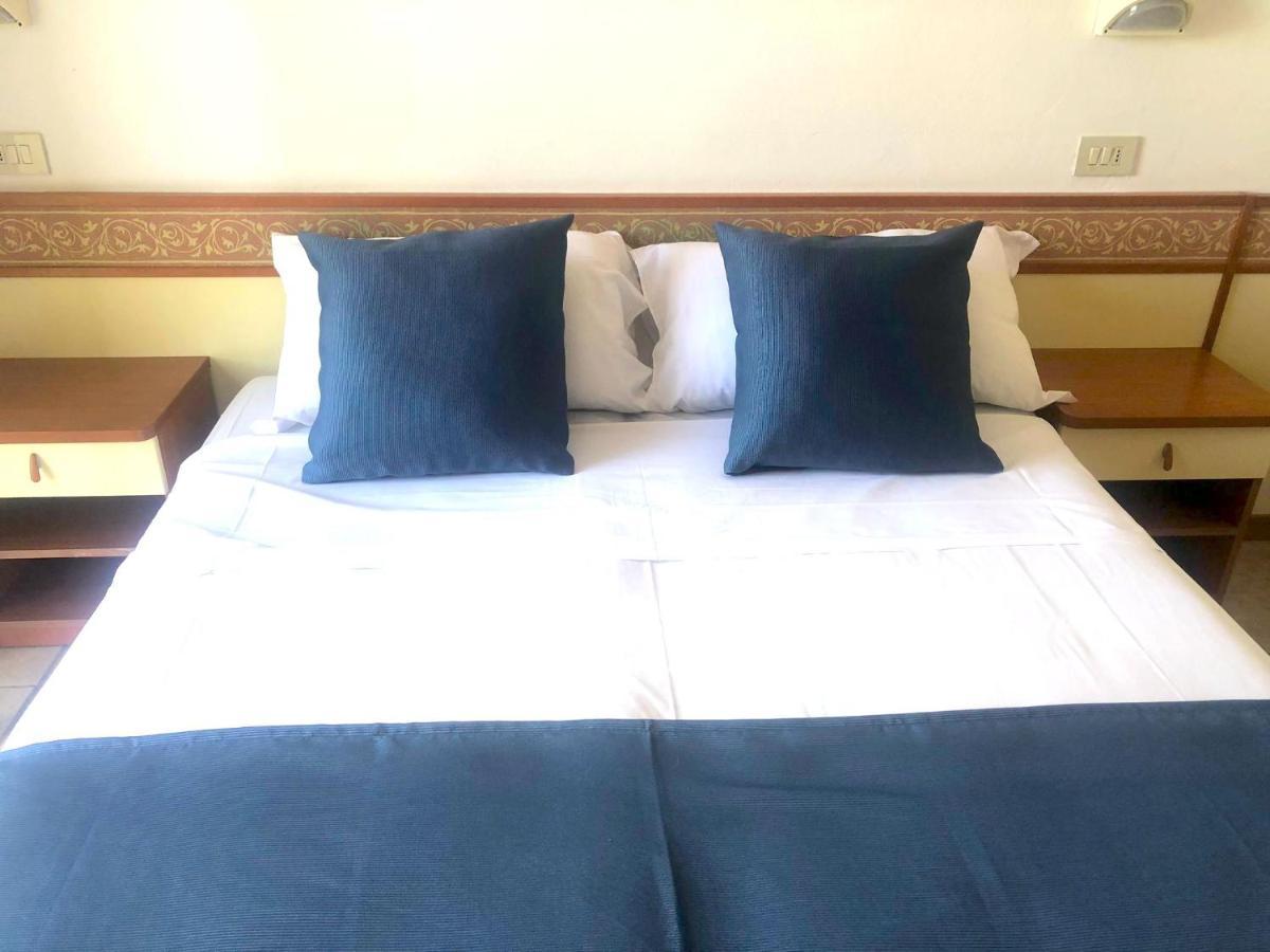 Hotel B&B Des Bains Milano Marittima Kültér fotó