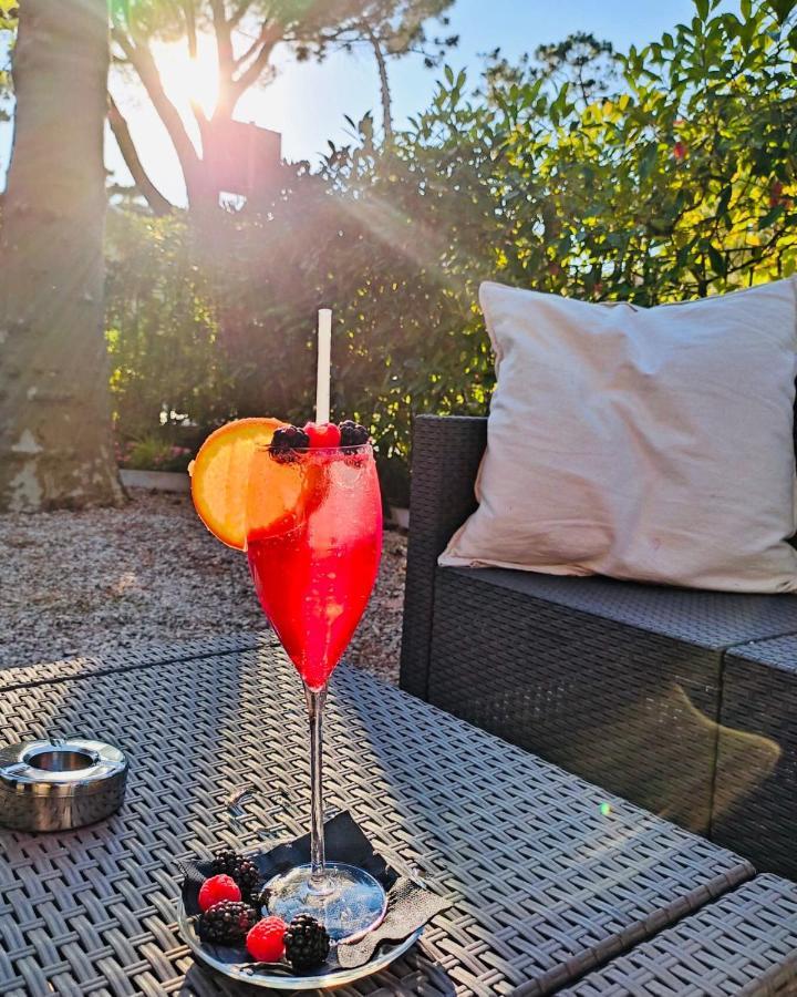 Hotel B&B Des Bains Milano Marittima Kültér fotó