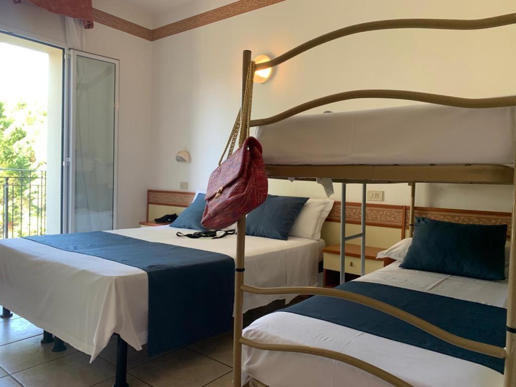 Hotel B&B Des Bains Milano Marittima Kültér fotó