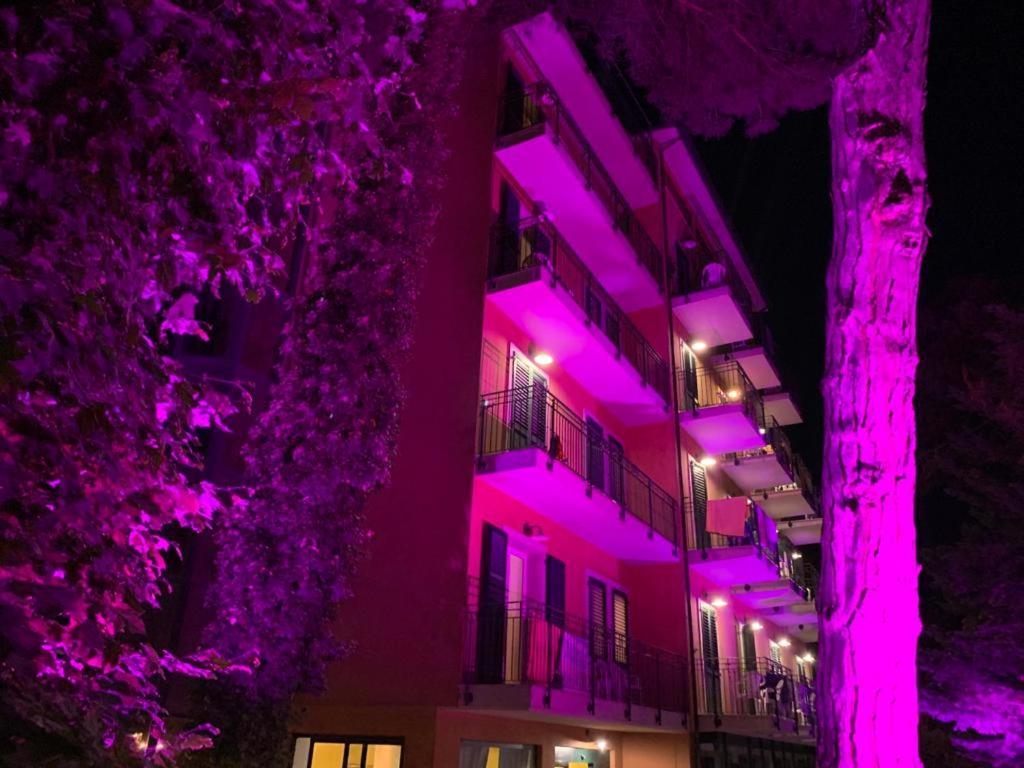 Hotel B&B Des Bains Milano Marittima Kültér fotó