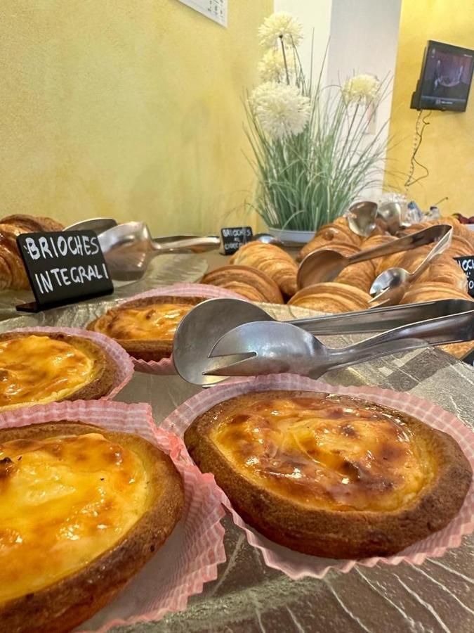 Hotel B&B Des Bains Milano Marittima Kültér fotó